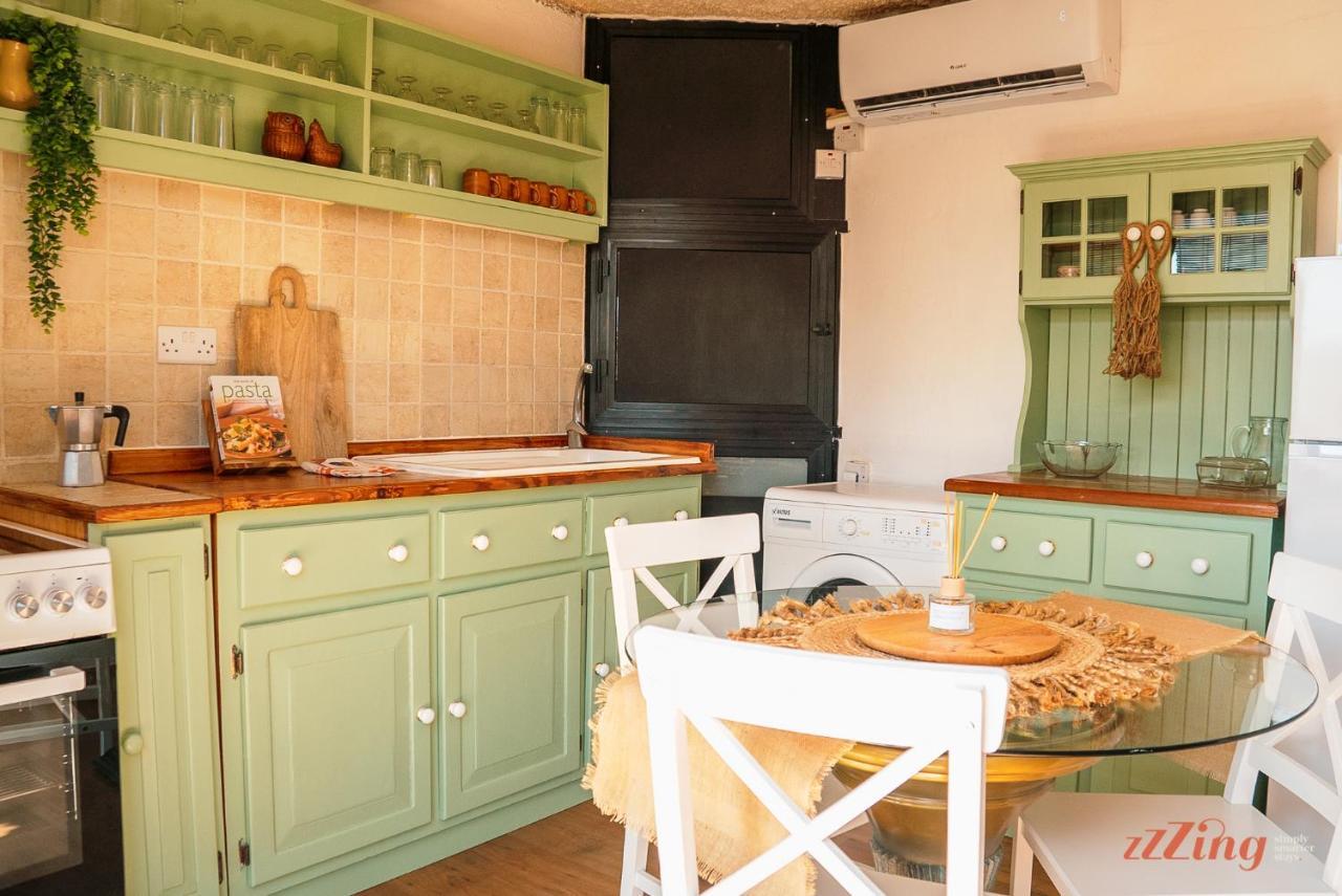 A Holiday Home Duplex In A Gozo Village Square Victoria Exteriör bild